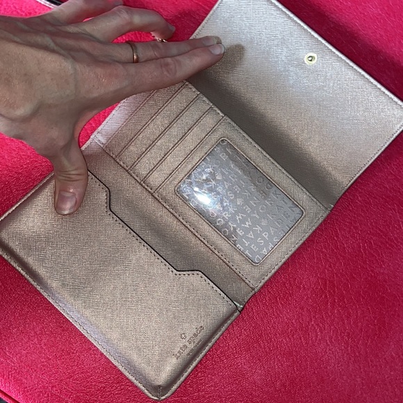 💜Kate Spade Wristlet💜 - Picture 13 of 16